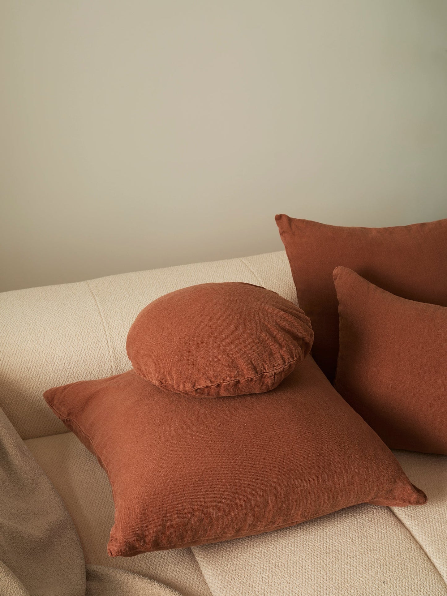 Essential Linen Cushion (Rust)
