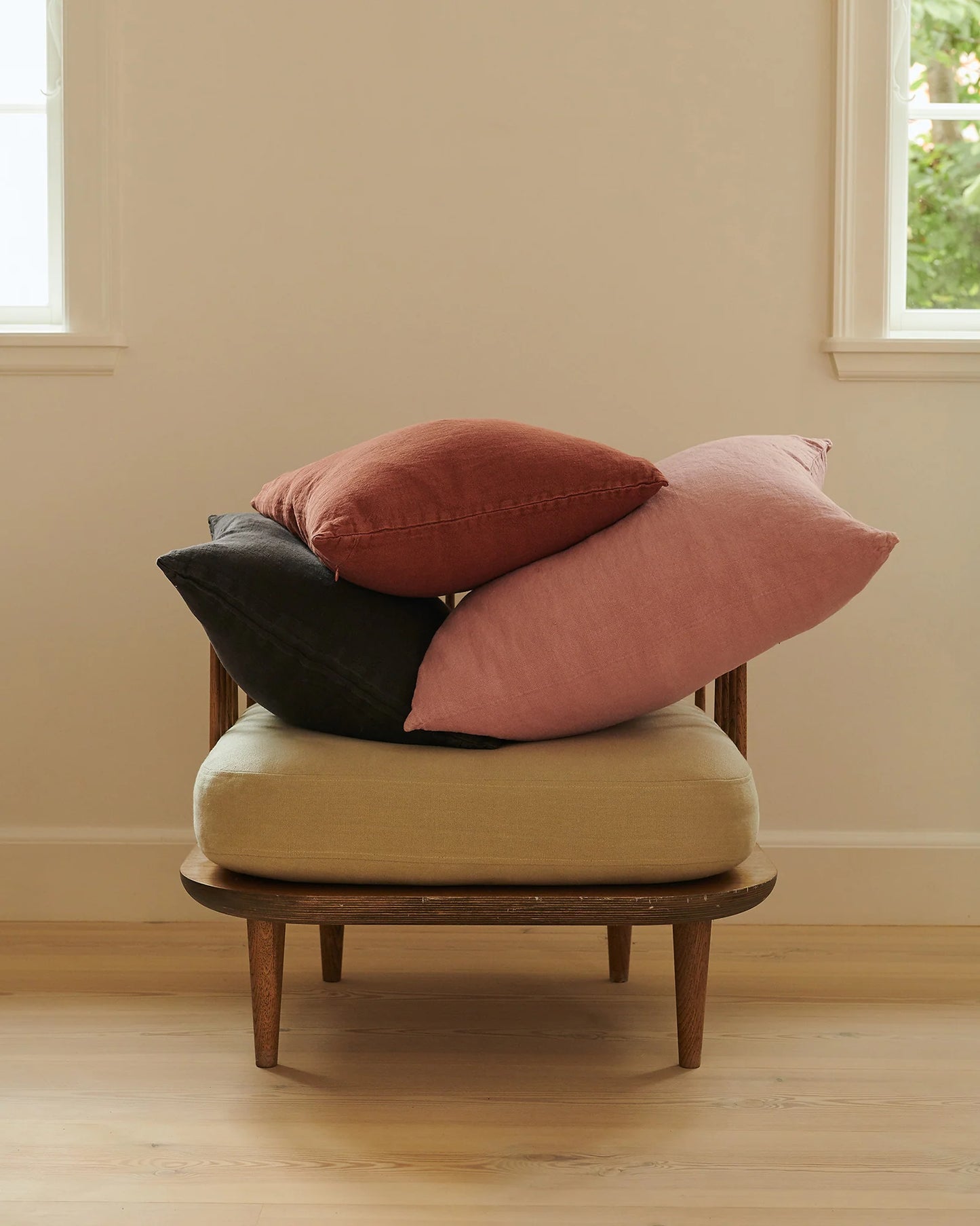 Essential Linen Cushion (Khaki)
