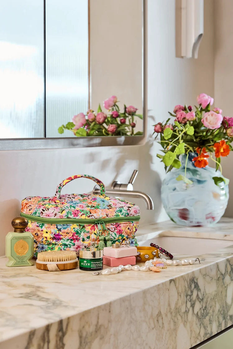 Alfresco Quilted Toiletry Case