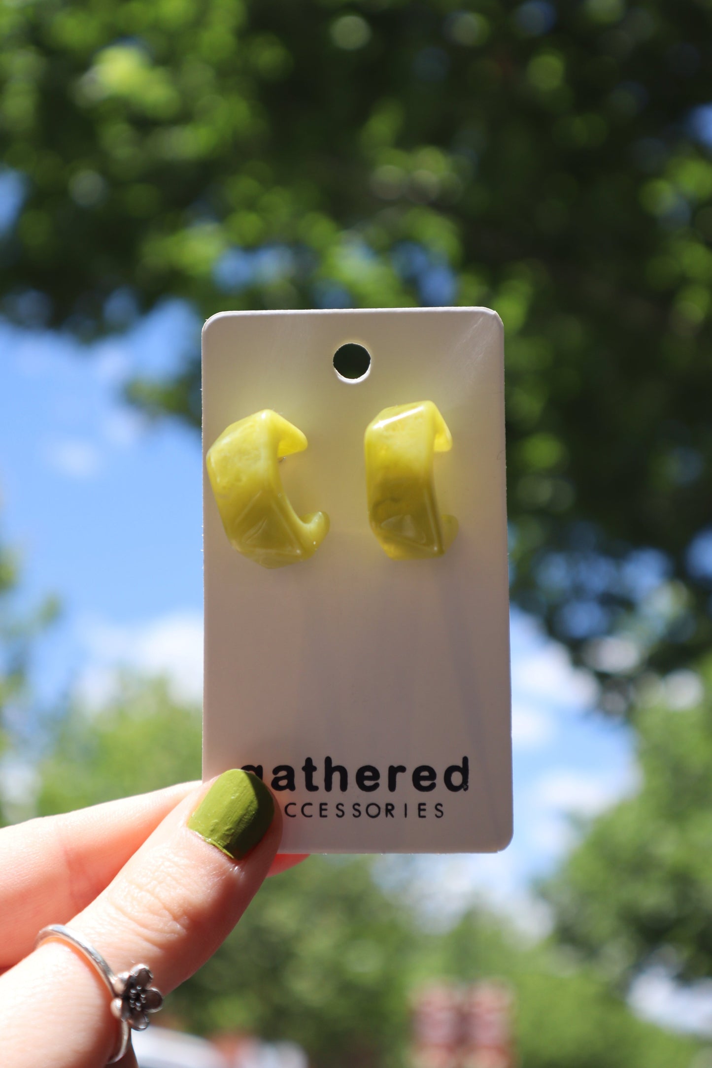 Geo Small Hoop Earrings (Apple)