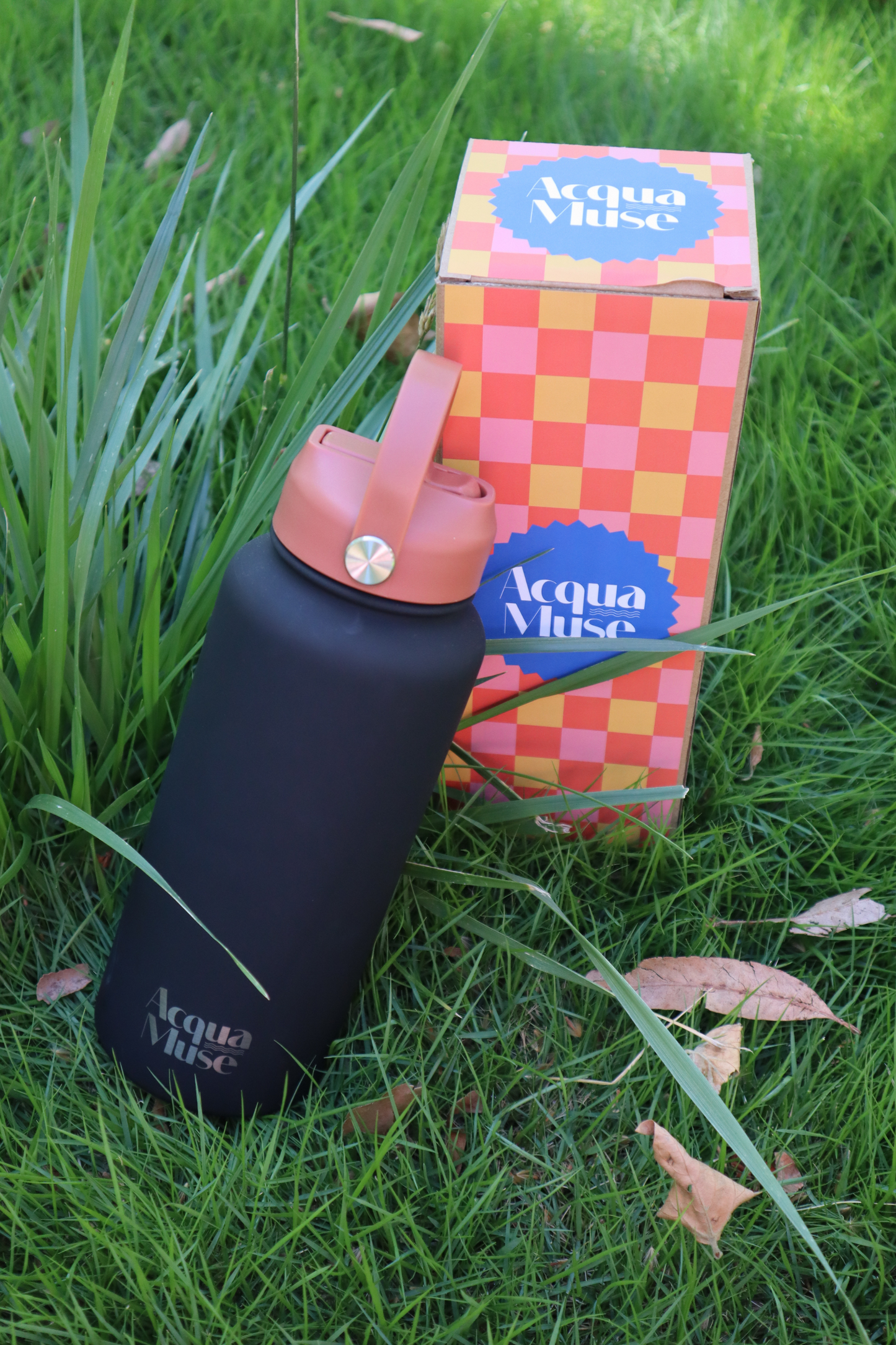 Acqua 1L Bottle (Black/Brick)