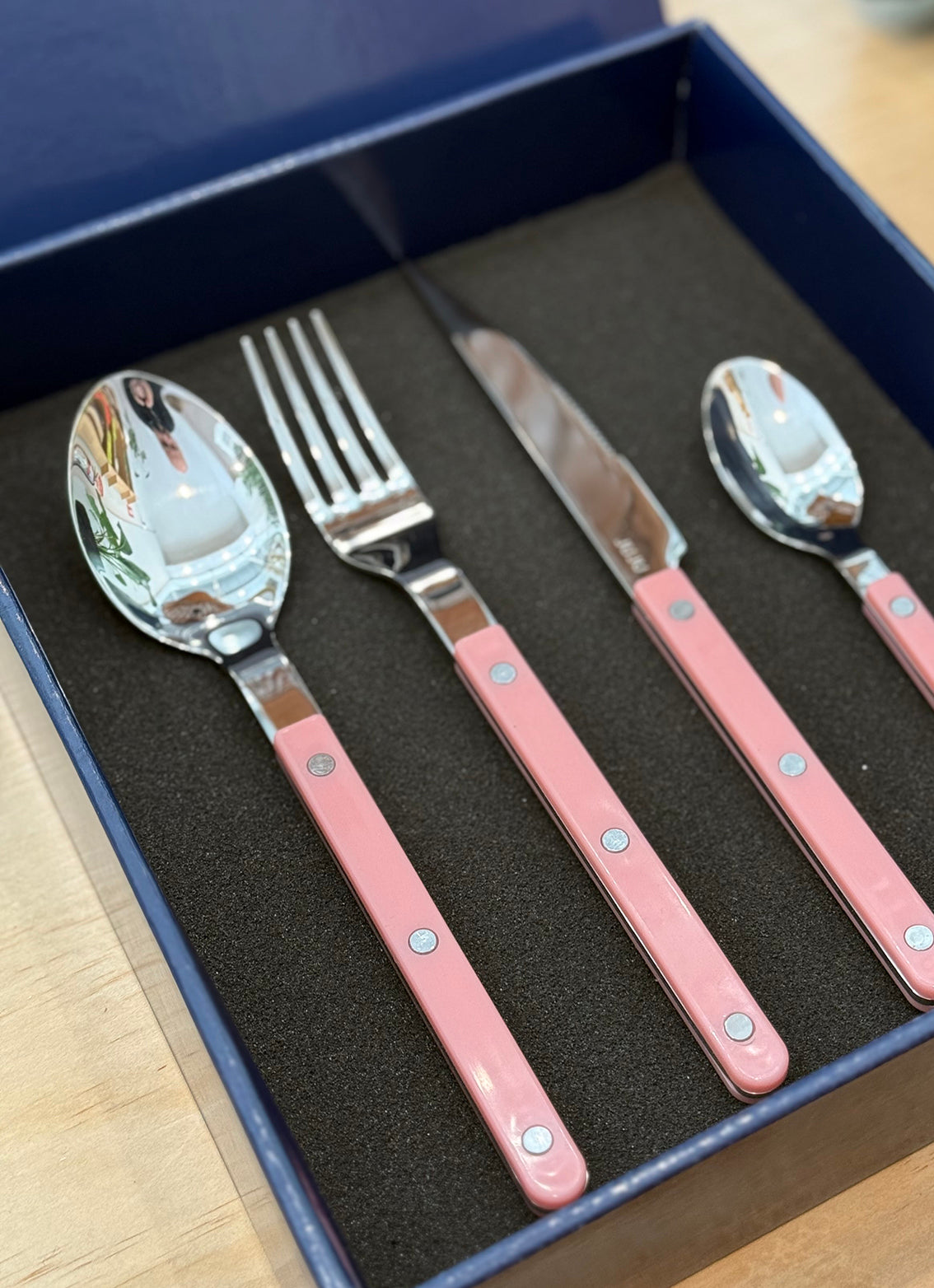 4pc Bistrot Cutlery Set (Pink)