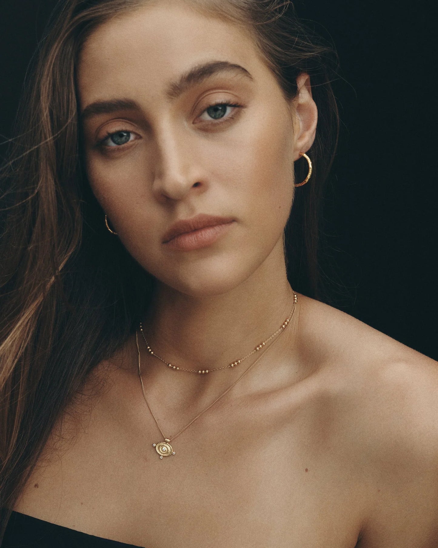 Reign Oval Necklace (Gold)