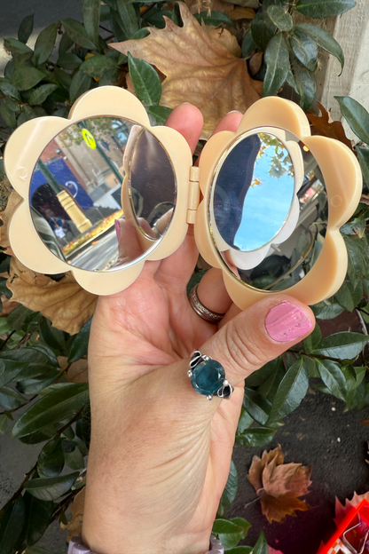 Flower Compact Mirror (Pale Yellow)