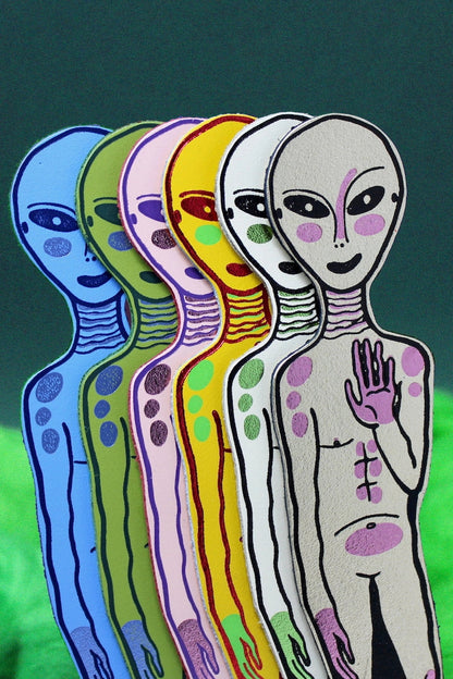 Alien Bookmark (Gold)