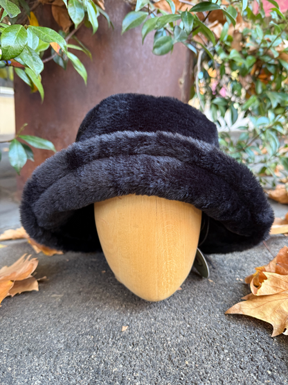 Furry Bucket Hat (Black)