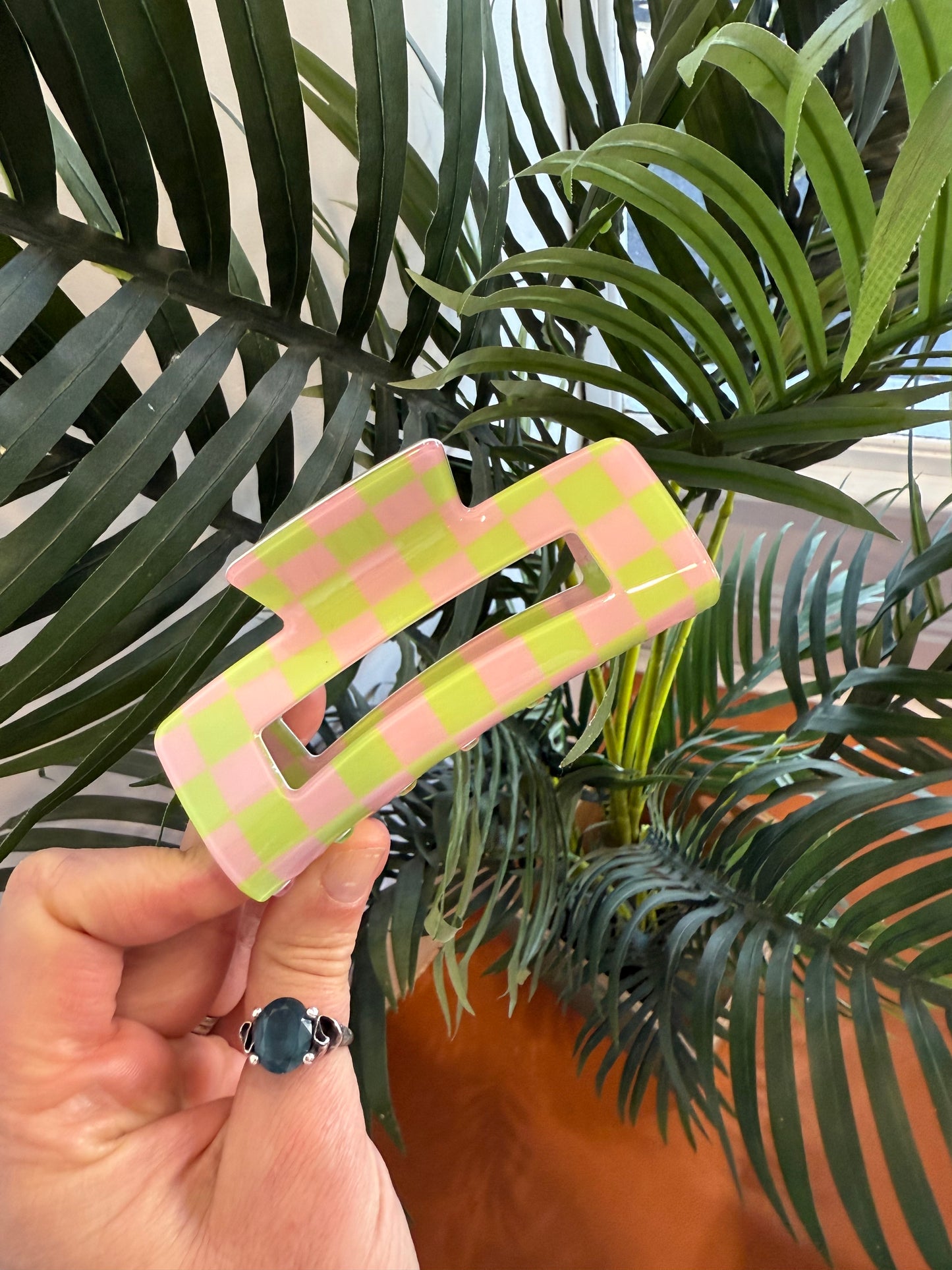 Check Hair Claw Lrg (Grn/Pink)