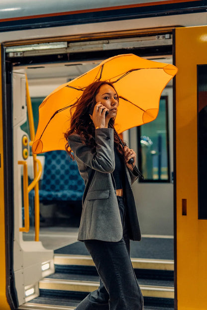 Blunt METRO Umbrella (Mango Orange)