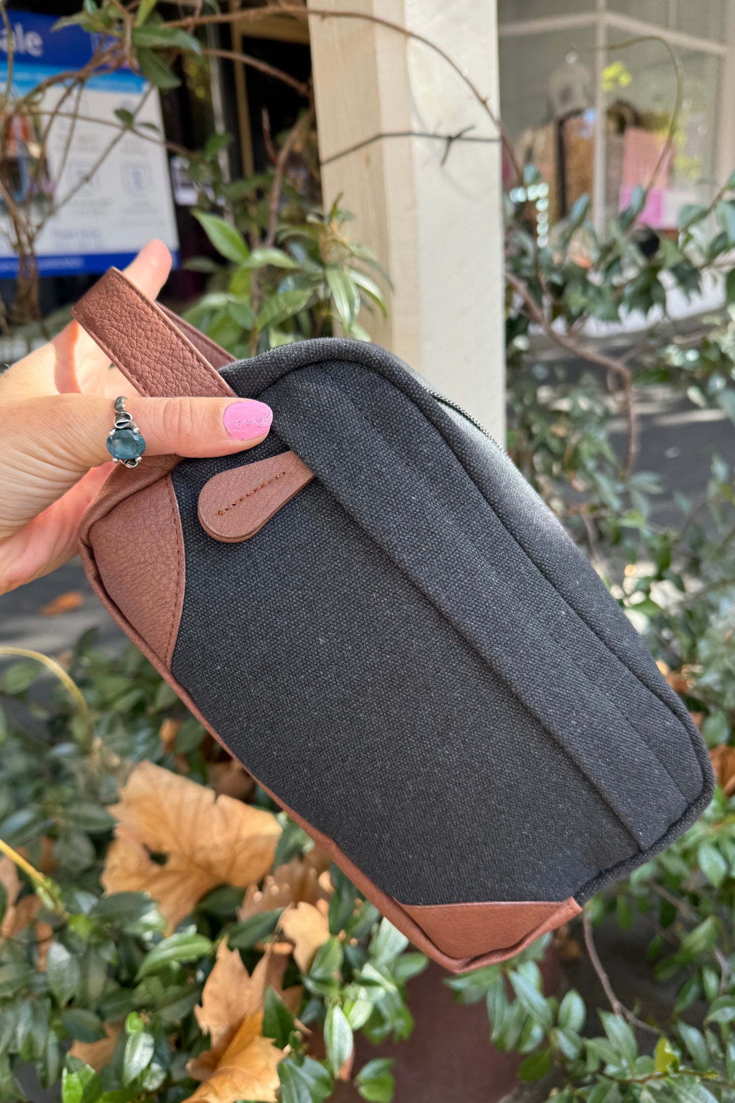 Norman Toiletry Bag (Blk/Tan)