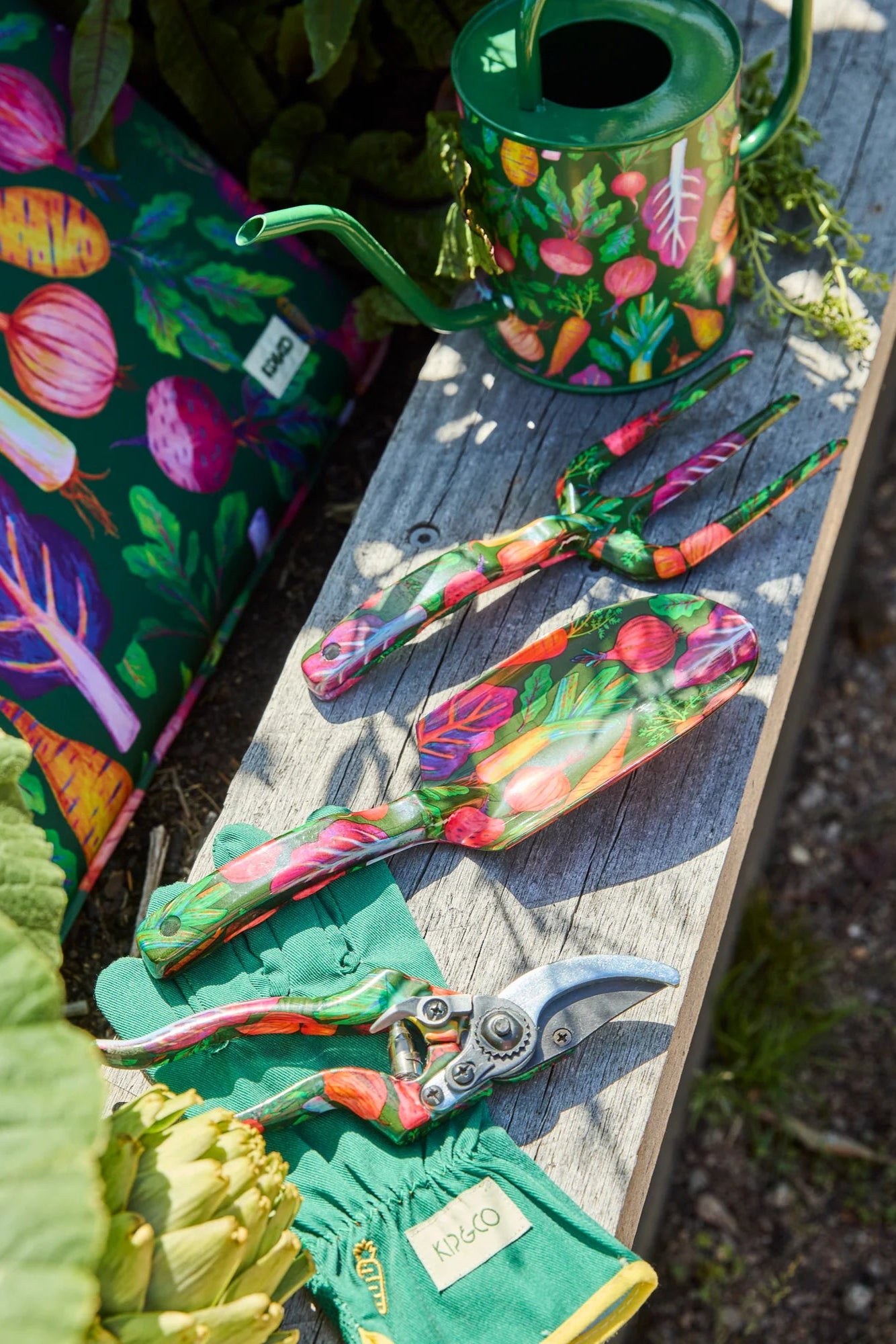 Veggie Soup Garden Tools and Gloves Set