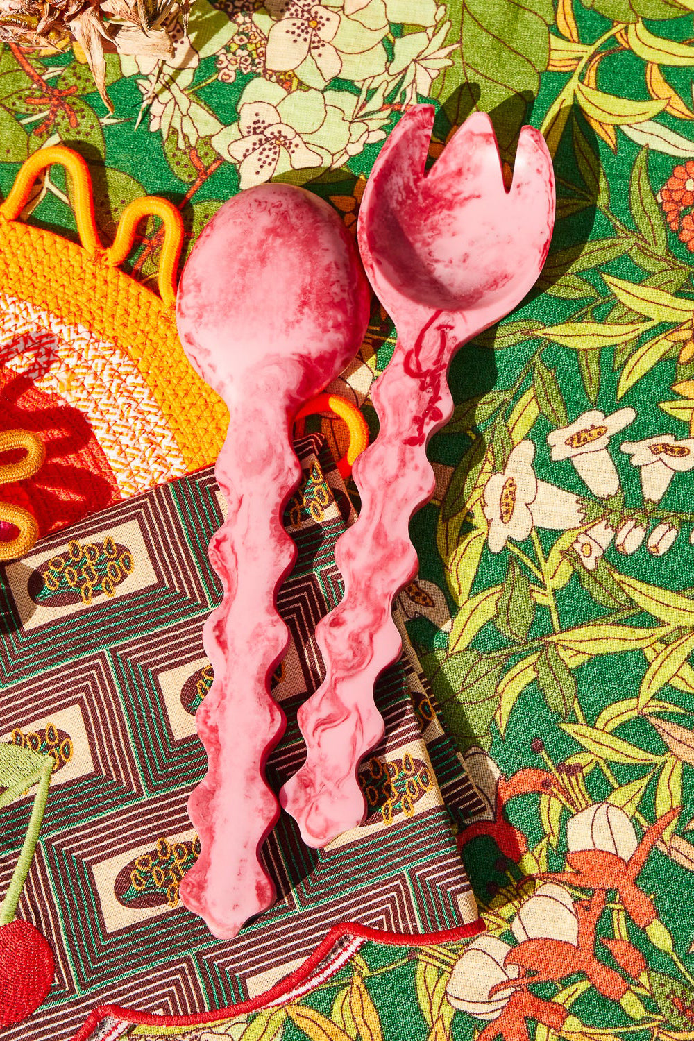 Gisele Salad Servers (Crimson)