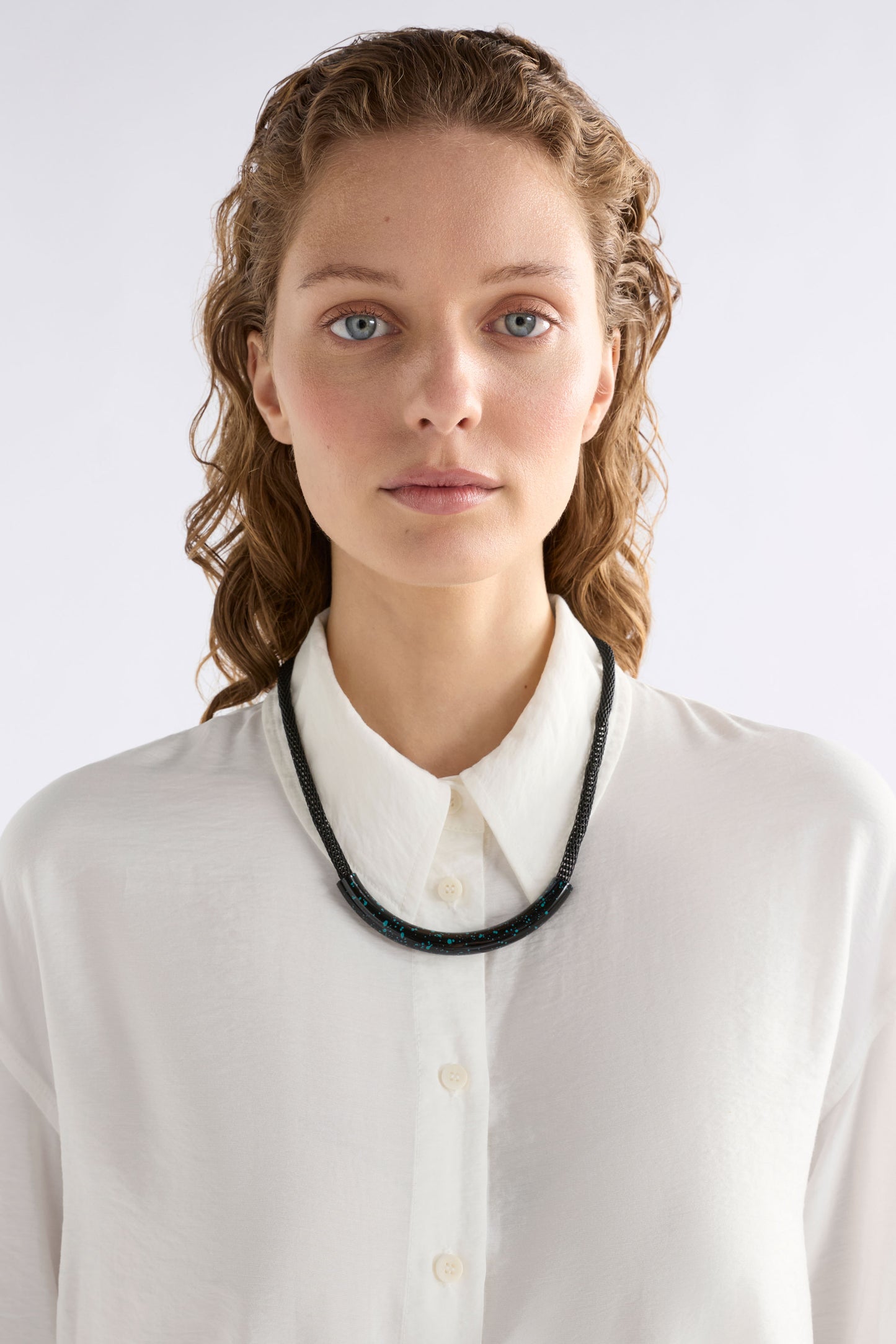 Alsmen Necklace (Black)